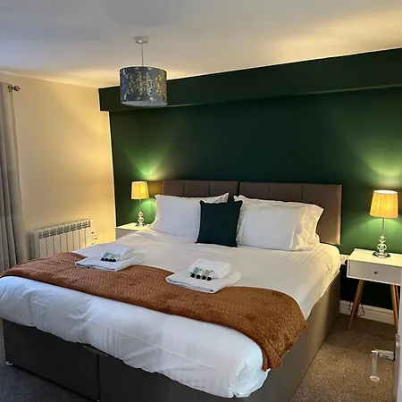Orange Lilly In Stroud With Free Parking Apartment Exterior photo