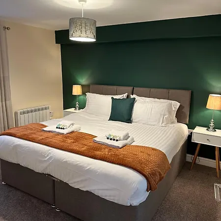 Orange Lilly In Stroud With Free Parking Apartment Exterior photo
